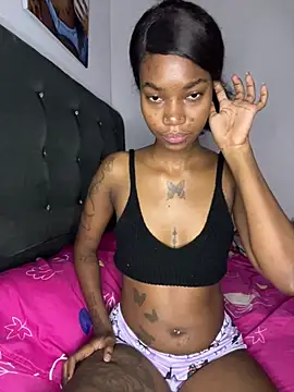 Snapshot of ShakiraThompss18 chatting on 23, 7, 2026 ShakiraThompss18 online show from 23, 7, 2026