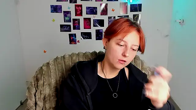 Dilara Kiss  online show from 9, 7, 2026