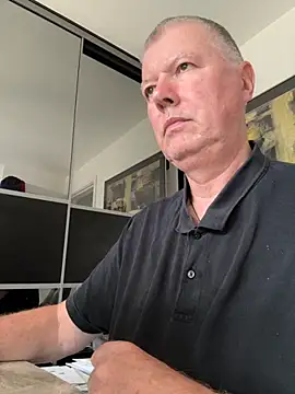 Snapshot of cumboy chatting on 2, 10, 2025 cumboy online show from 2, 10, 2025