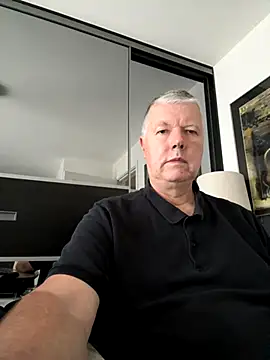 Snapshot of cumboy chatting on 17, 10, 2025 cumboy online show from 17, 10, 2025