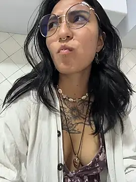 Velvet Mysstic online show from 25, 6, 2026