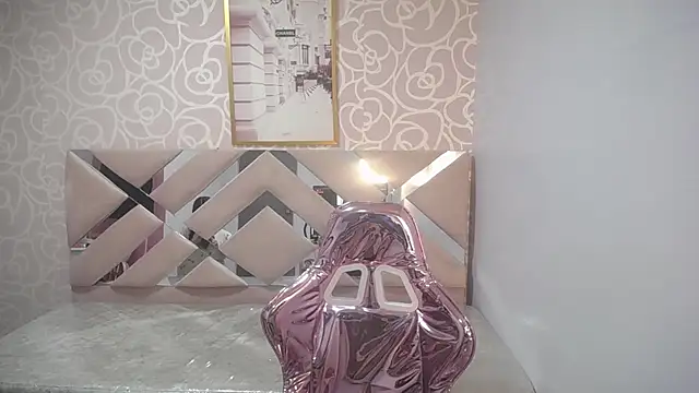 Snapshot of KiaraStar_ch chatting on 19, 6, 2026 KiaraStar ch online show from 19, 6, 2026