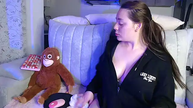 Madiison Keller online show from 3, 8, 2026