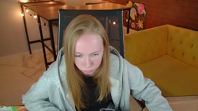 BellaRosewood online show from 28, 6, 2026