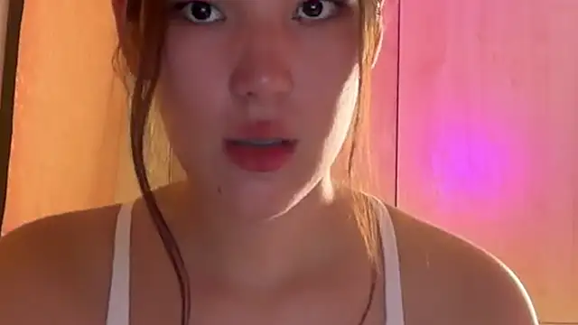 Snapshot of Lillie_sunn chatting on 3, 8, 2026 Lillie sunn online show from 3, 8, 2026