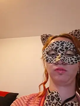 KociciZena01 online show from 4, 7, 2026