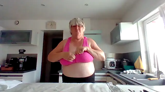 coquinesensuel online show from 20, 7, 2026