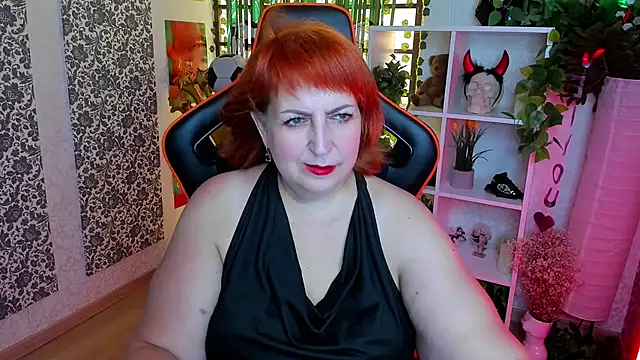 Joana Woods online show from 8, 7, 2026