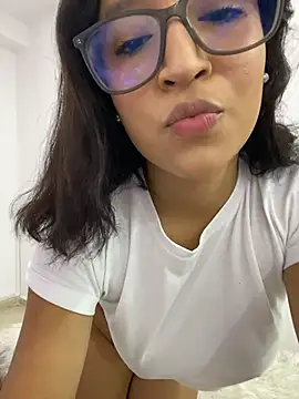 Julieta Vegaax online show from 12, 7, 2026