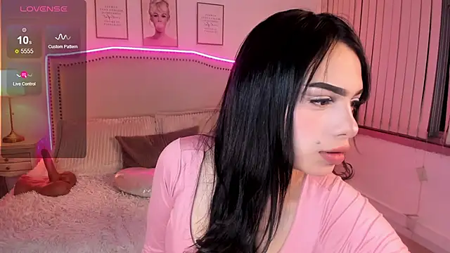 mila  vega online show from 15, 7, 2026