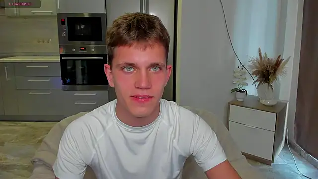 m0neyken online show from 4, 8, 2026