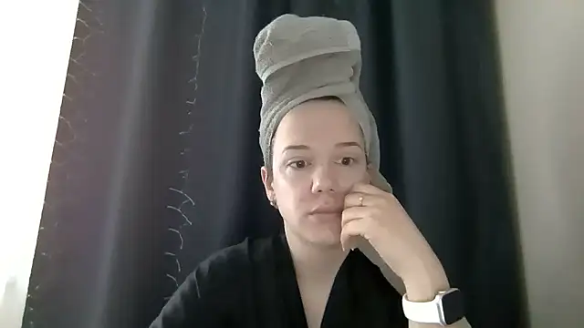 Snapshot of Nivella chatting on 24, 6, 2026 Nivella online show from 24, 6, 2026