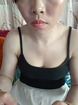 AvaRoyale online show from 5, 7, 2026