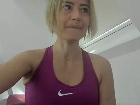 Ssoniaaa online show from 8, 3, 2025