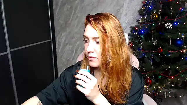 Reginasmilee online show from 19, 12, 2025