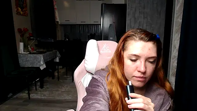 Reginasmilee online show from 3, 5, 2026