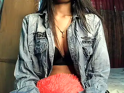 Snapshot of Siyaralove chatting on 15, 7, 2026 Siyaralove online show from 15, 7, 2026