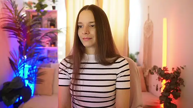 Anna Leah  online show from 9, 7, 2026