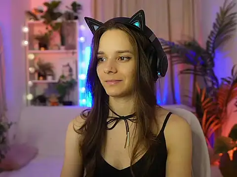 Anna Leah  online show from 25, 7, 2026