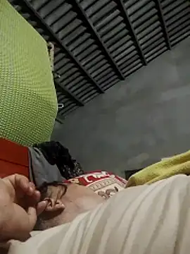 Moon squirtt online show from 1, 7, 2026