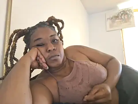 Snapshot of princessZazafire chatting on 9, 8, 2026 princessZazafire online show from 9, 8, 2026