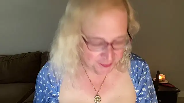 Snapshot of silverbanger3 chatting on 7, 3, 2026 silverbanger3 online show from 7, 3, 2026