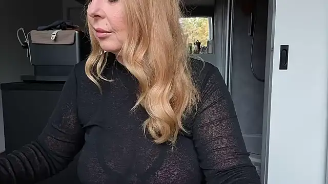 TammyJeann online show from 6, 10, 2025