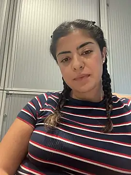 Snapshot of Aylin_Sugar chatting on 2, 7, 2026 Aylin Sugar online show from 2, 7, 2026