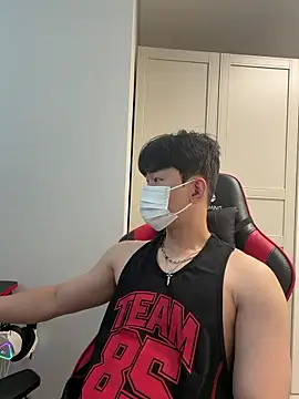 kr hotguy1 online show from 13, 7, 2026