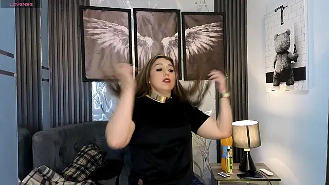 Snapshot of Tania_cambridge chatting on 8, 7, 2026 Tania cambridge online show from 8, 7, 2026