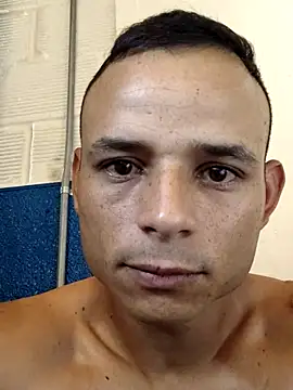 Snapshot of davidflz95 chatting on 13, 7, 2026 davidflz95 online show from 13, 7, 2026