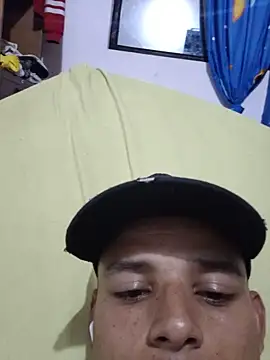 Snapshot of davidflz95 chatting on 14, 7, 2026 davidflz95 online show from 14, 7, 2026