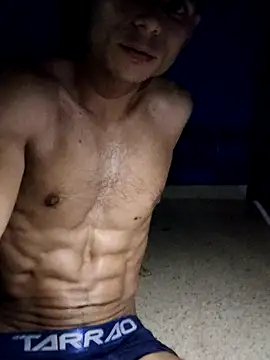 Snapshot of davidflz95 chatting on 2, 8, 2026 davidflz95 online show from 2, 8, 2026