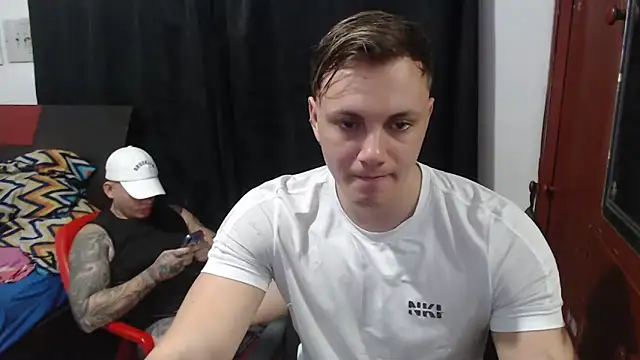 Snapshot of kike_energy chatting on 2, 11, 2025 kike energy online show from 2, 11, 2025