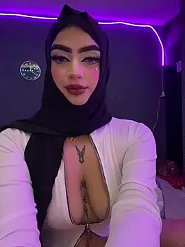 Snapshot of ruqayyah- chatting on 28, 7, 2026 ruqayyah- online show from 28, 7, 2026