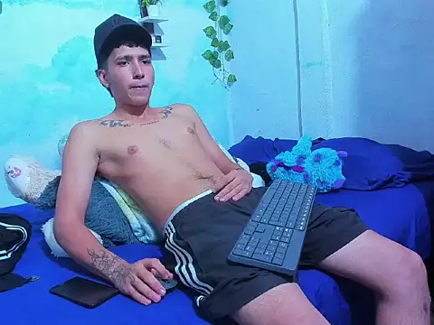 Snapshot of aaron_mercury_x chatting on 21, 7, 2026 aaron mercury x online show from 21, 7, 2026