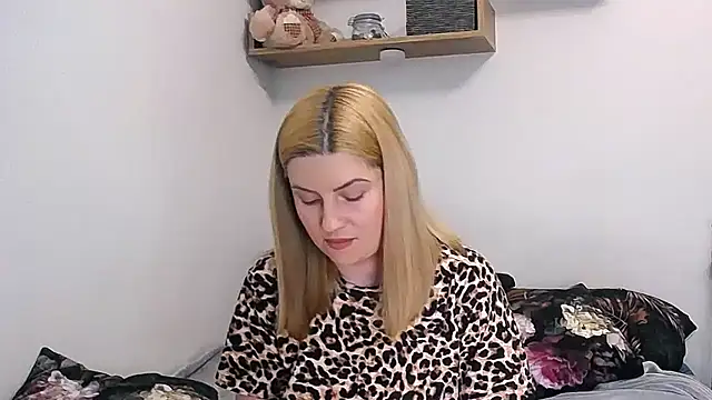 alisenties online show from 10, 5, 2026