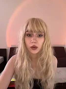 Snapshot of Charlotte_Pretty chatting on 21, 7, 2026 Charlotte Pretty online show from 21, 7, 2026