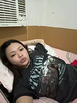 Snapshot of sweet_pinay143 chatting on 25, 7, 2026 sweet pinay143 online show from 25, 7, 2026