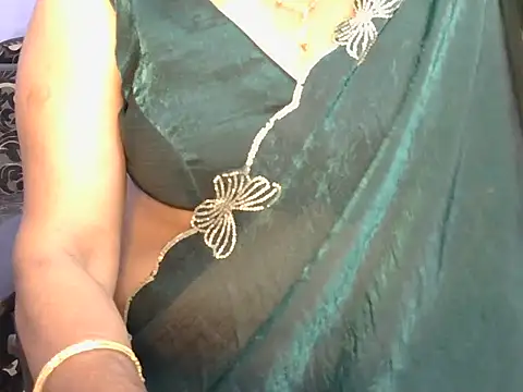 Snapshot of mallu_maya_dev chatting on 15, 7, 2026 mallu maya dev online show from 15, 7, 2026