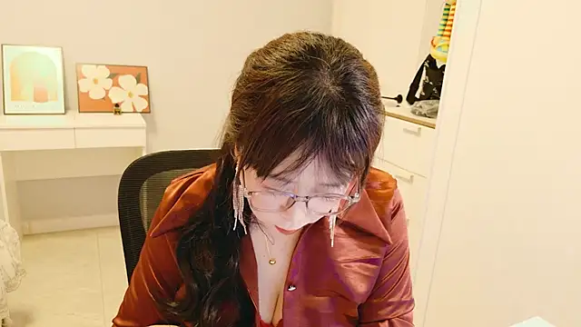 Snapshot of XantheBloom chatting on 21, 7, 2026 XantheBloom online show from 21, 7, 2026