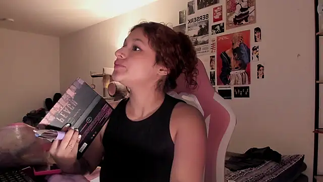 Snapshot of IamNikki chatting on 28, 7, 2026 IamNikki online show from 28, 7, 2026