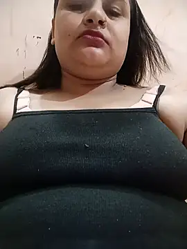 Queen Karishma online show from 17, 7, 2026