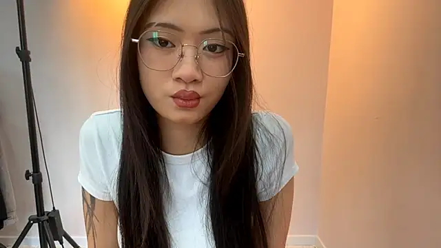 SabraMyra online show from 24, 7, 2026