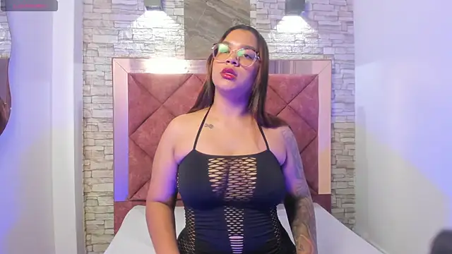 TaamaraSmith online show from 27, 7, 2026