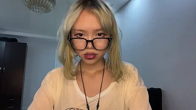 Snapshot of KairiNox chatting on 27, 7, 2026 KairiNox online show from 27, 7, 2026