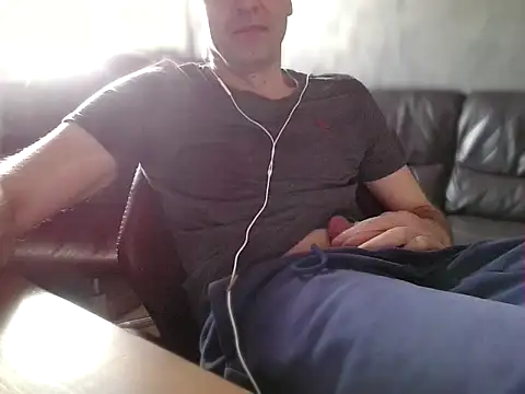 Snapshot of trebor600 chatting on 24, 3, 2026 trebor600 online show from 24, 3, 2026