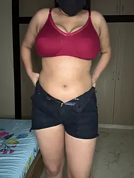 Snapshot of Shreyasexy2 chatting on 4, 8, 2026 Shreyasexy2 online show from 4, 8, 2026