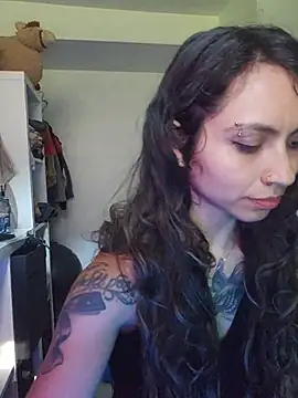 RebelRileyX online show from 30, 7, 2026