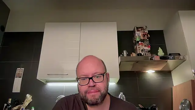 theitalianbear online show from 10, 10, 2025